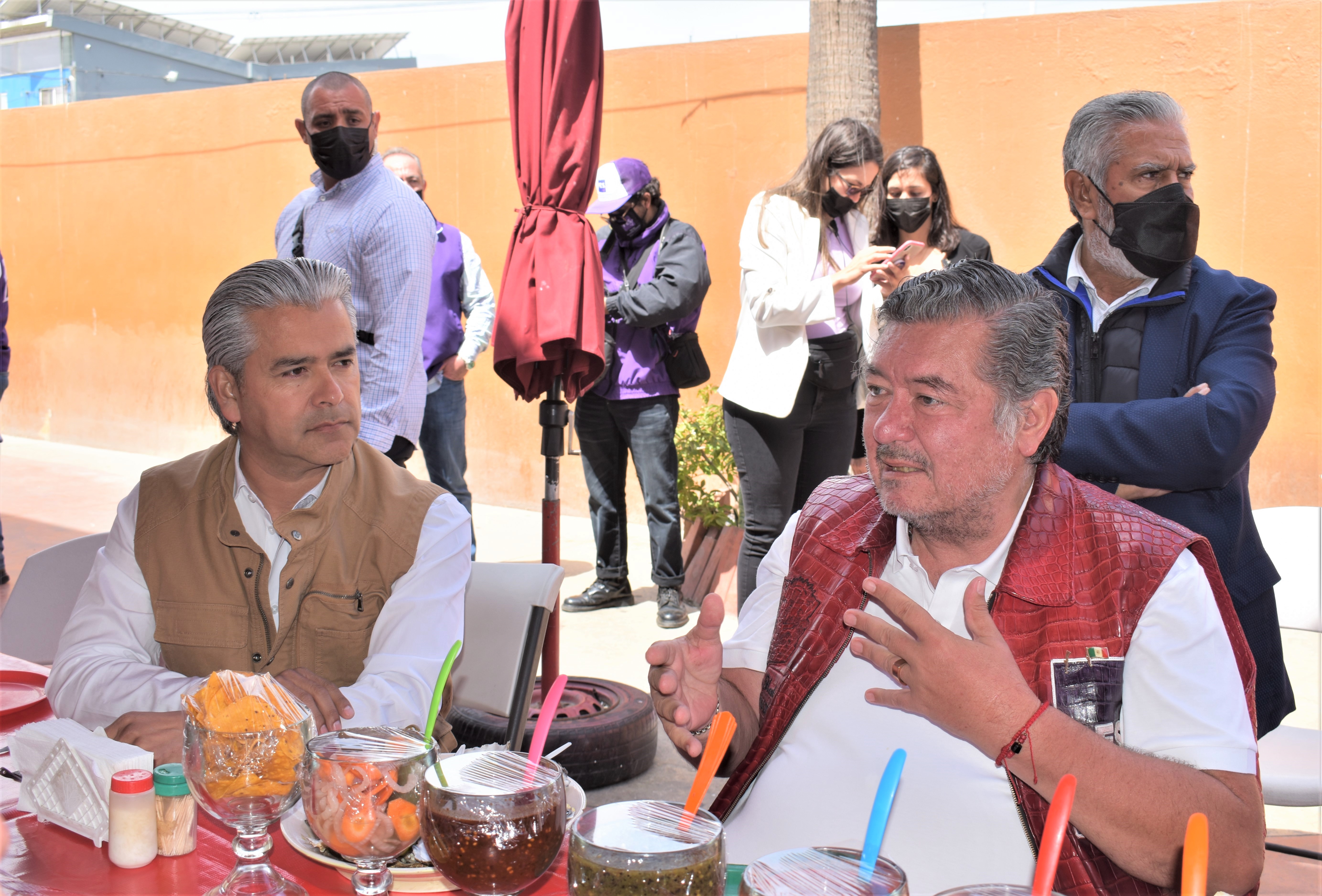 Colegio de Ingenieros Civiles de Ensenada en reunión con Jorge Hank, candidato a gobernador por el PES (3)