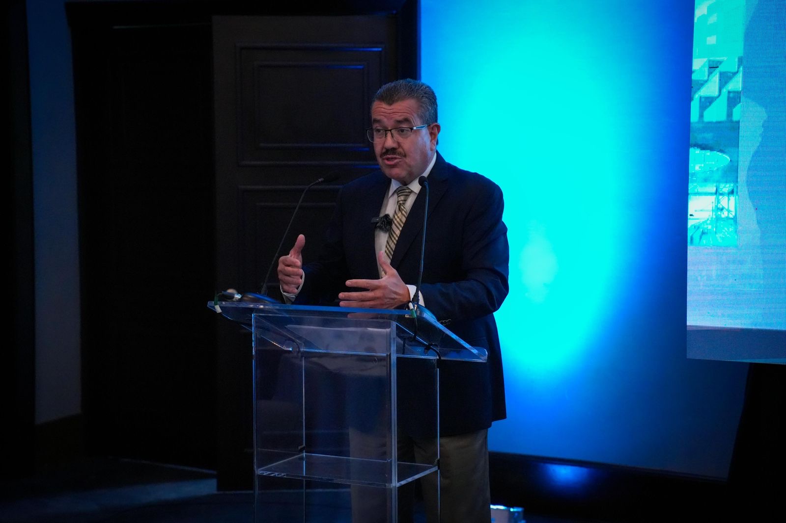 423eae9a-d894-4754-965a-c3b2ee5ecacc