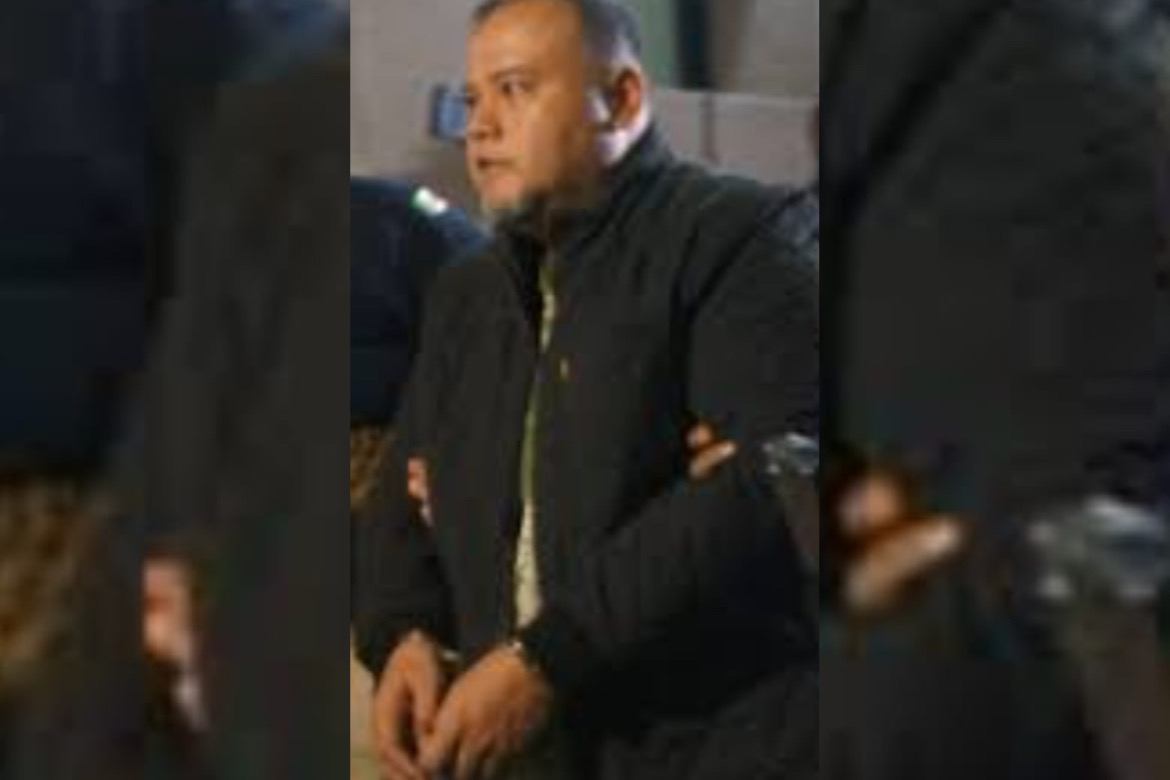 4FAF1C20-0F6A-4FAD-97B3-AAB2C47944BD