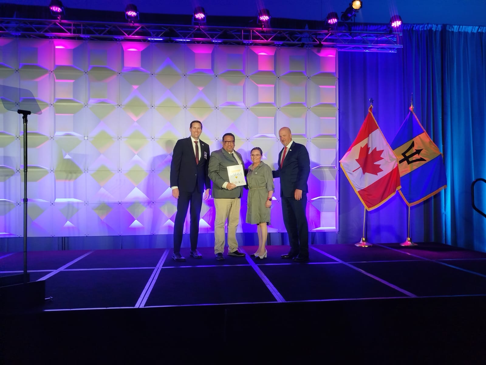 6fc08872-ca18-4d4b-8013-65882b6782c7