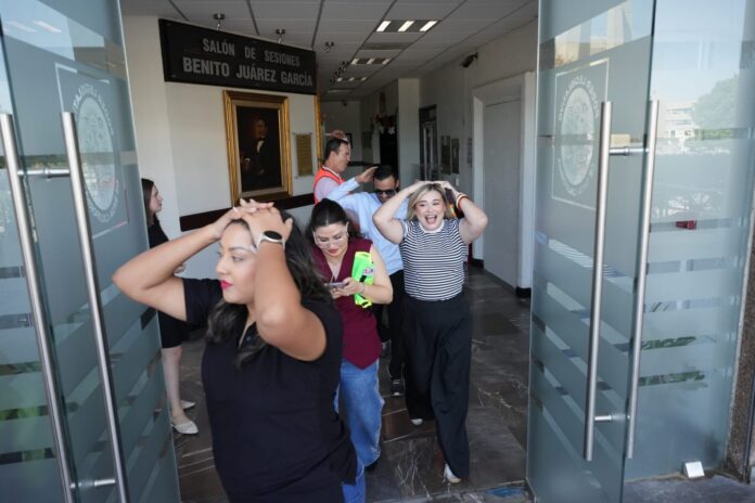 2c66de2c-0141-47c1-981b-449022ce50d7