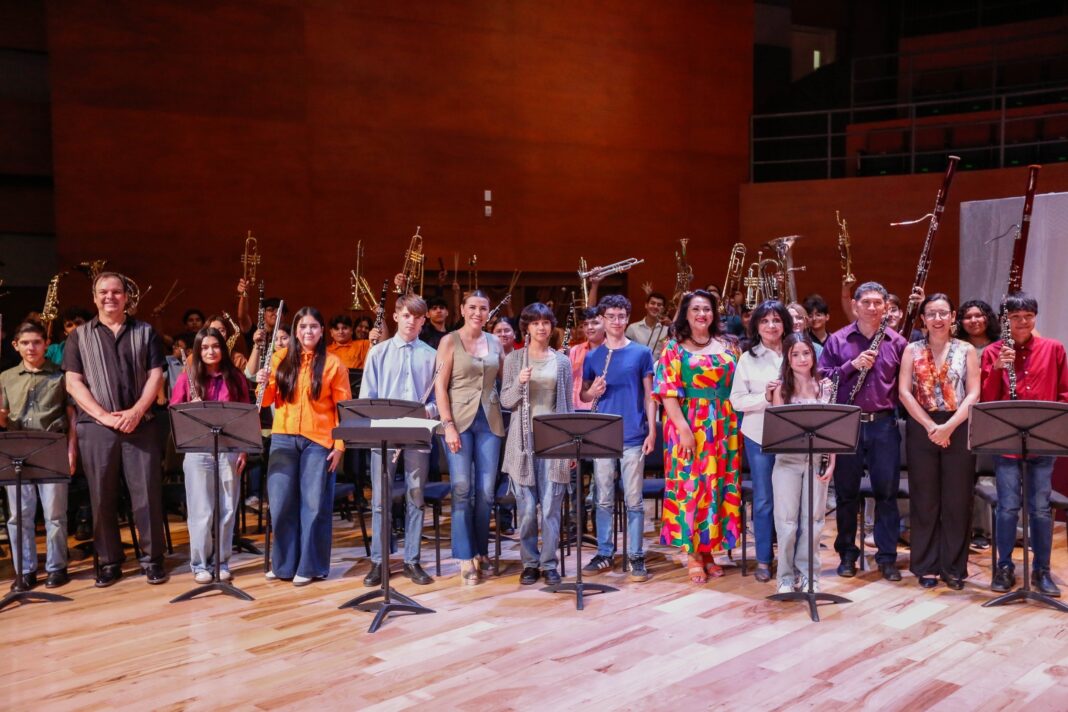 Se fortalece el Sistema Estatal de Música con la entrega de 300 nuevos instrumentos