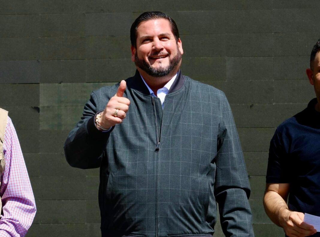 Reconoce Ismael Burgueño a fundaciones que promueven educación de tijuanenses