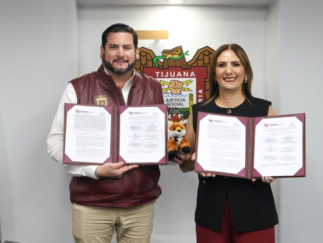 Celebra Ismael Burgueño convenio de colaboración con Cetys Universidad en apoyo a la educación