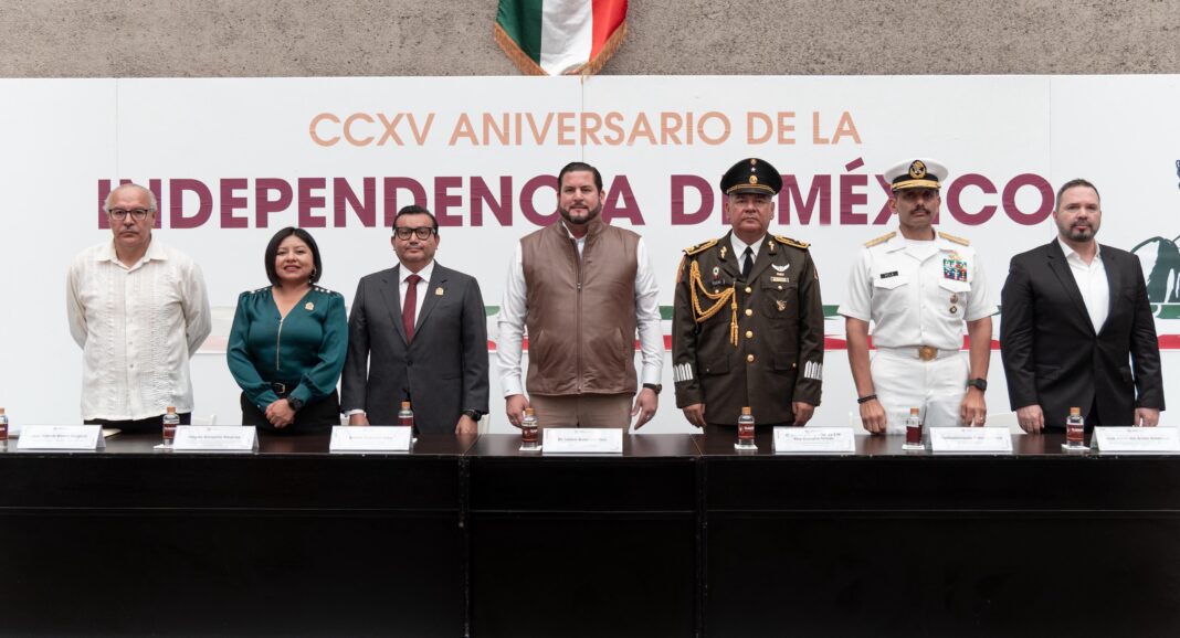 Encabeza Burgueño ceremonia conmemorativa por el 215 Aniversario de la Independencia de México
