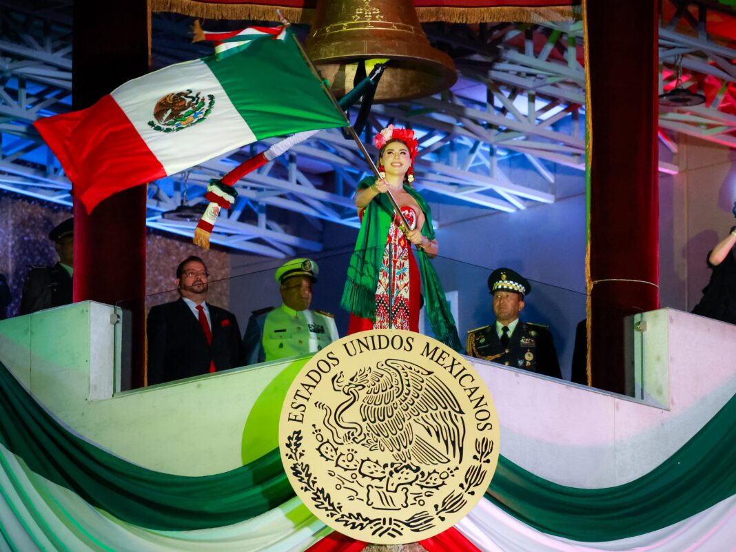 Marina del Pilar encabezó el Grito de Independencia en Mexicali ante más de 100 mil asistentes