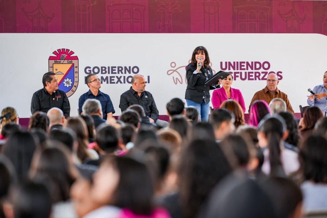 Norma Bustamante inaugura “D.A.R.E después de clases”