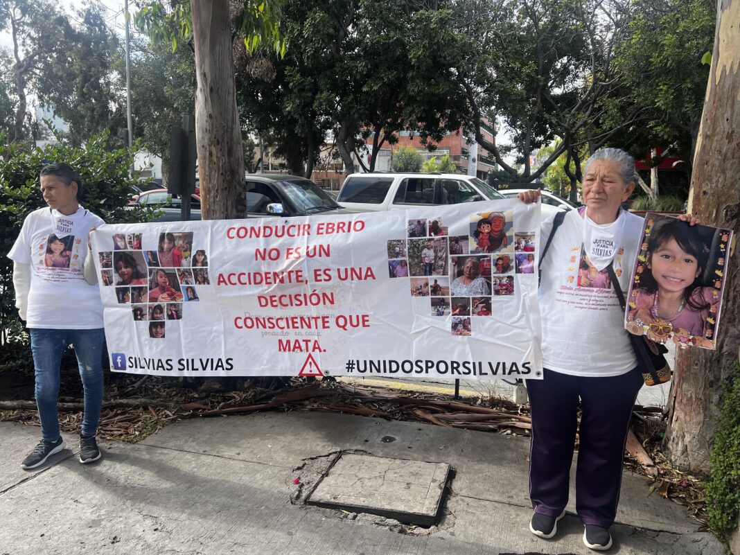 Exigen justicia para Silvia Aurora y su abuela, atropelladas por una mujer ebria en Tijuana