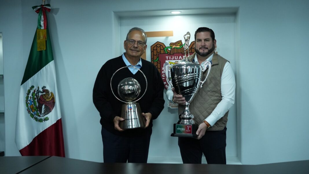 Zonkeys comparte su gloria con Tijuana: presentan trofeos al alcalde Ismael Burgueño