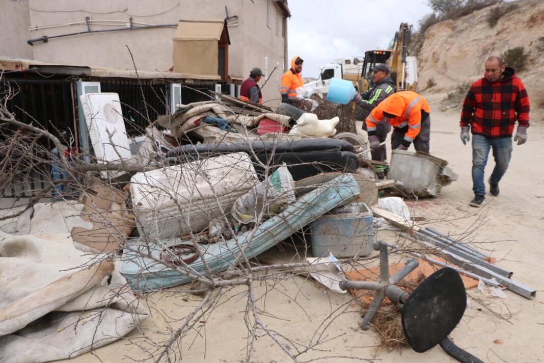 Transforma Gobierno Municipal con ‘Tijuana: Ciudad Limpia’ entornos en colonias de tres delegaciones