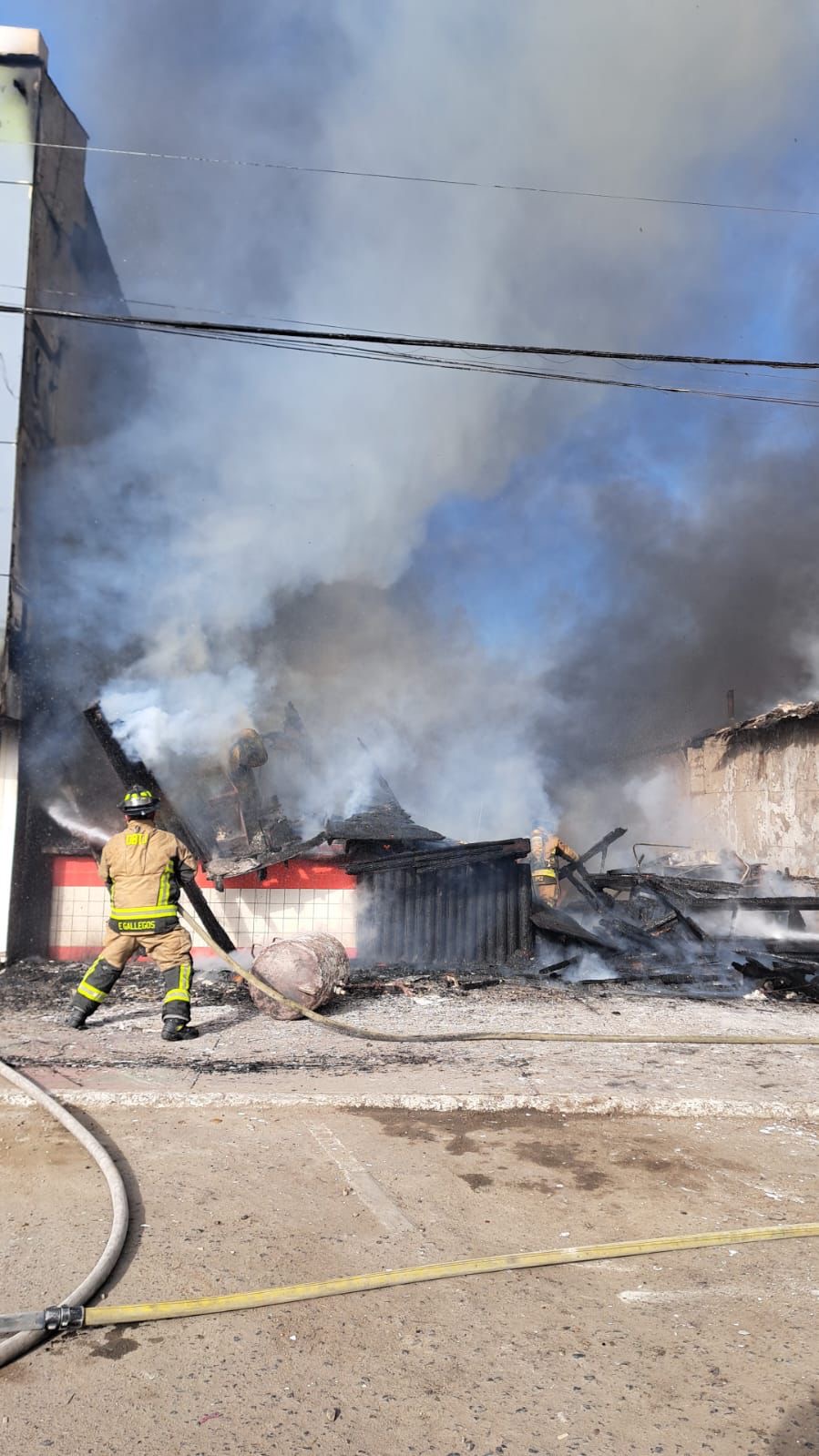 Se incendia restaurante El Barco en Playas de Tijuana