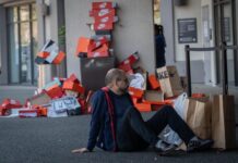 Gran afluencia en plaza Las Américas durante el Black Friday