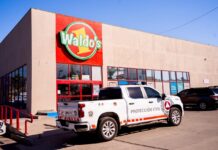 Clausura gobierno de Ensenada tiendas Waldos