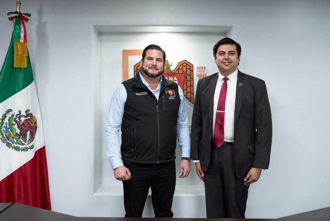 Toma protesta Burgueño a director del Instituto Municipal para la Juventud de Tijuana