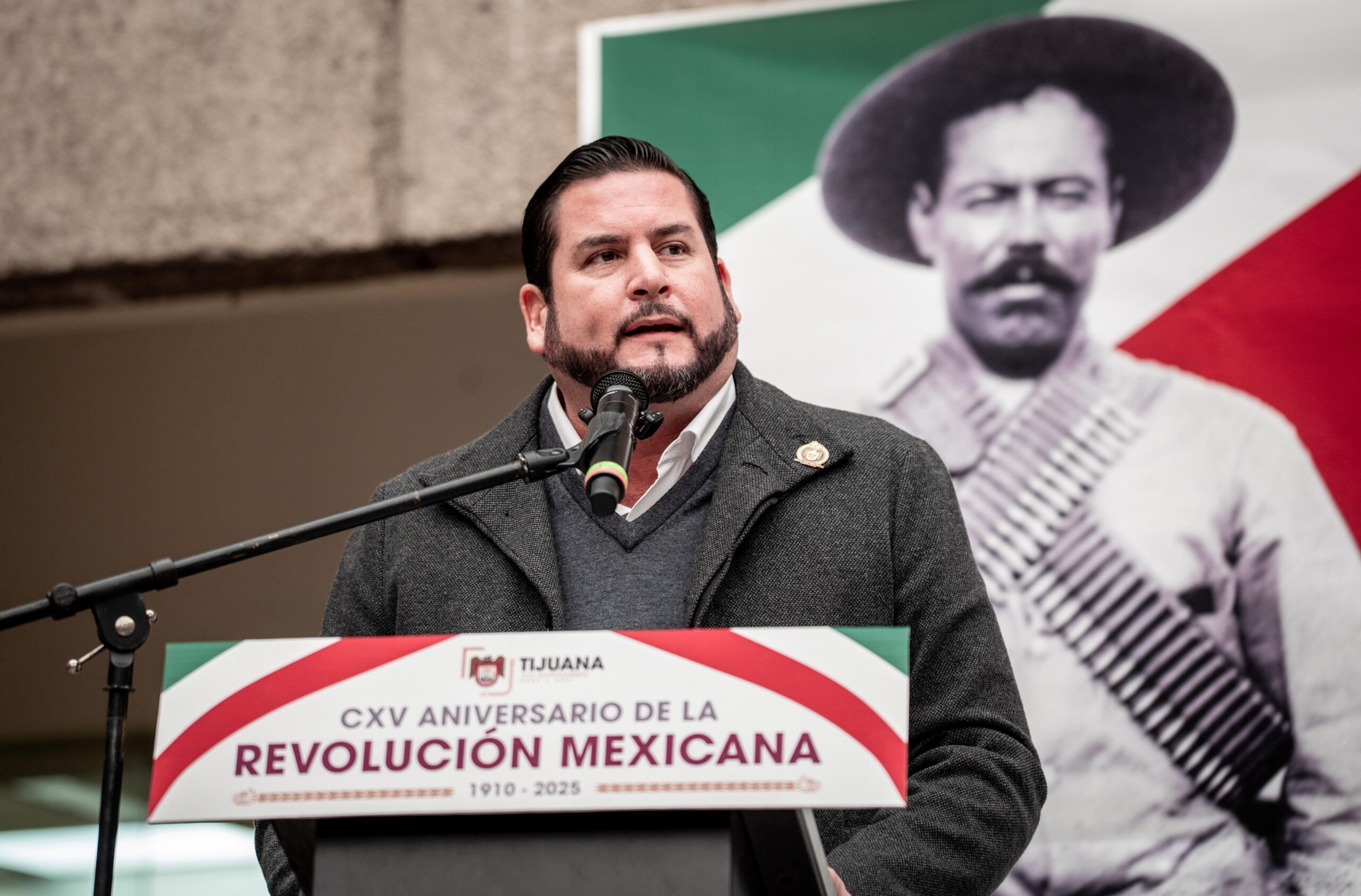 Preside Ismael Burgueño acto cívico y desfile por el 115 Aniversario de la Revolución Mexicana
