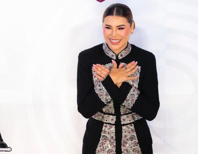 8b9833e7-1ca8-48a2-b130-8a69cf3255ad