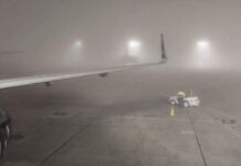 Demoras y cancelaciones de vuelos por intensa neblina en Tijuana