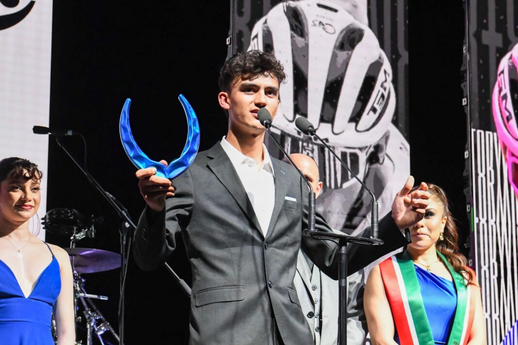 Isaac del Toro conquista los Victory Prize México 2025 al ganar el máximo galardón: Ídolo Deportivo del Año