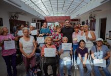 “Construyendo con Visión” suma 500 lentes entregados en colonias de Tijuana