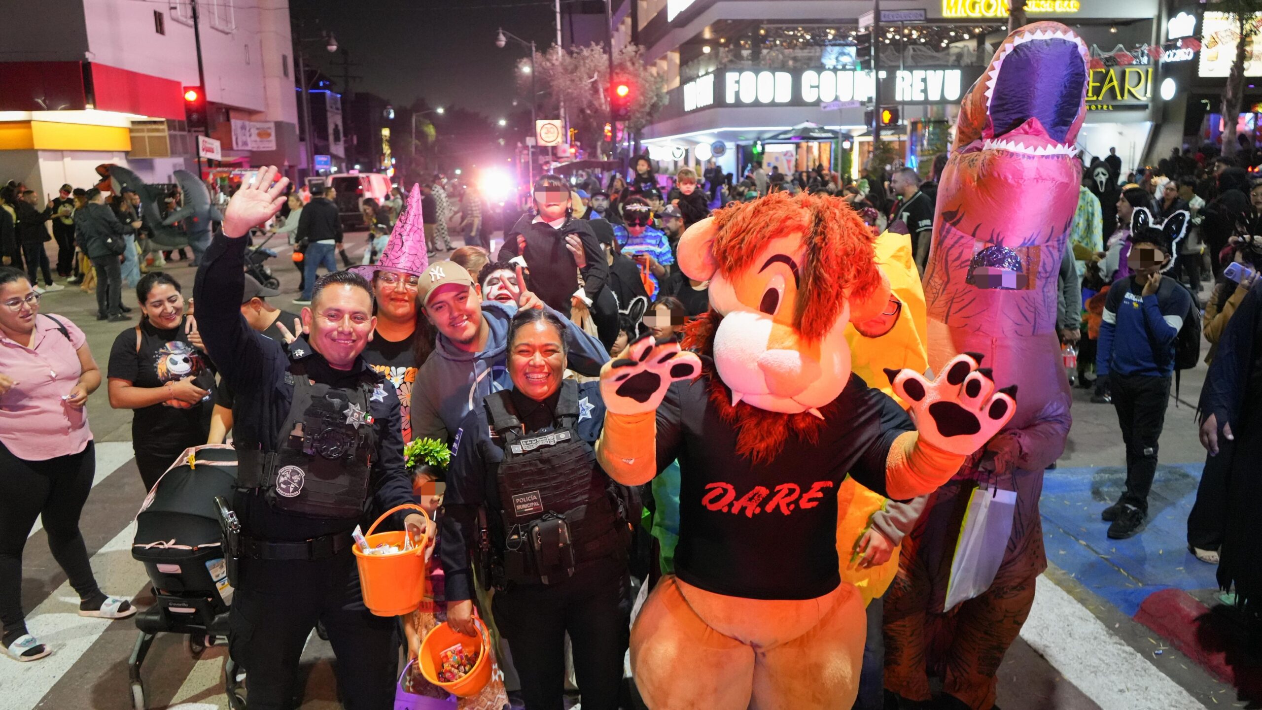 f0b46af8-3859-43b1-96aa-e4bf4ff39c40