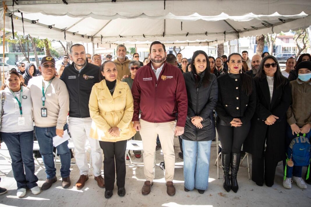 Supervisa Ismael Burgueño avance en rehabilitación del Parque Otay I