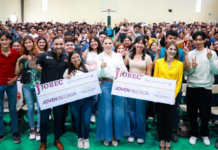 Más de 7 mil jóvenes reciben becas en Baja California para continuar sus estudios