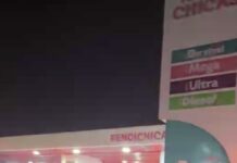 Caen dos trabajadores a fosa de gasolina en estación de Rendichicas