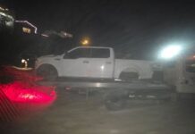 Recupera Fiscalía vehículos robados tras cateos en colonias de Tijuana