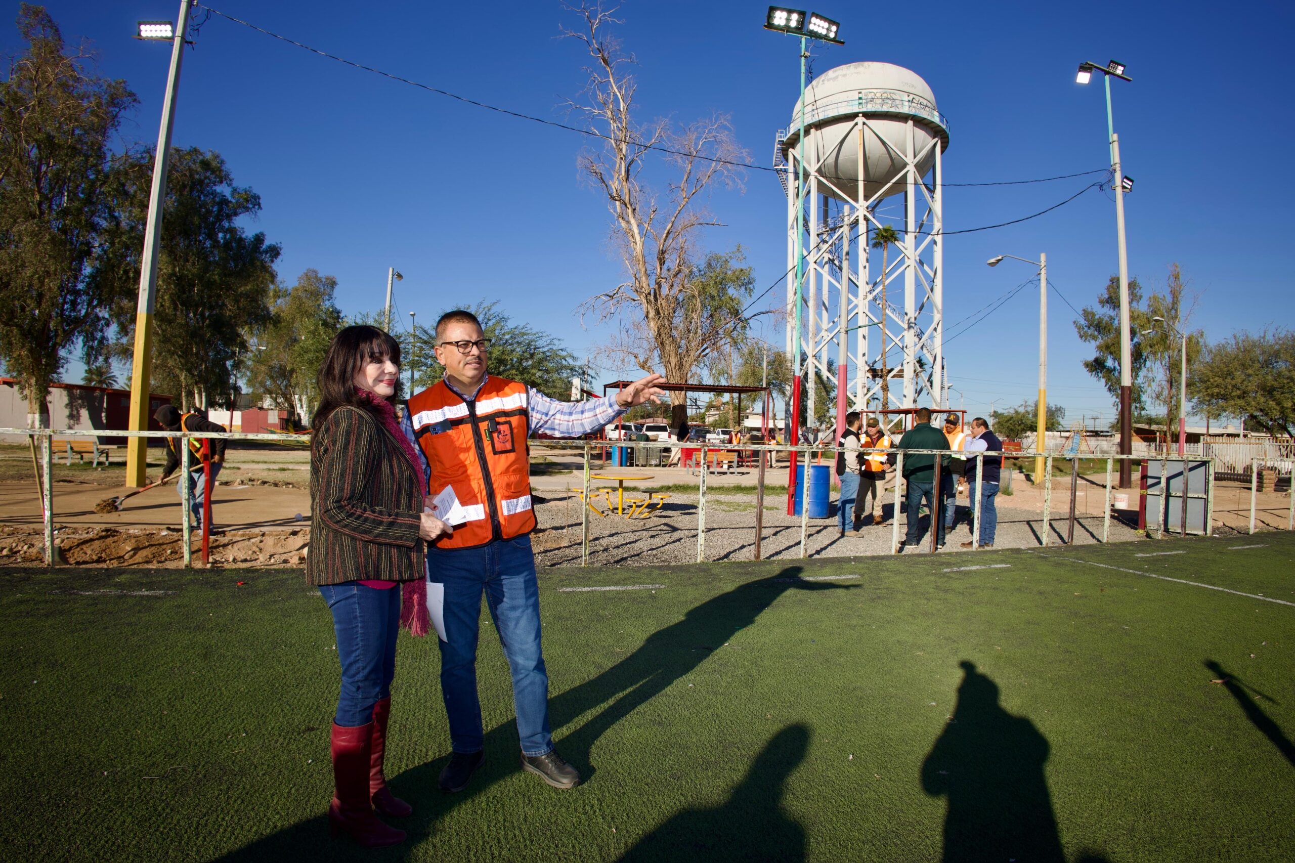 Norma Bustamante supervisa rehabilitación de la Unidad Deportiva Pueblo Nuevo