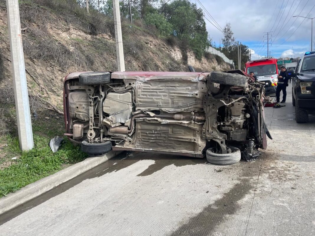 Fatal volcadura deja un hombre sin vida; Bomberos atendieron 46 emergencias en 24 horas