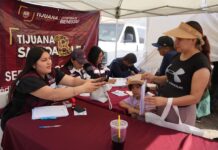 Atiende Gobierno Municipal a comunidad de Villas de Baja California con Jornada del Pueblo