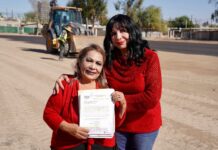 Norma Bustamante supervisa obra deportiva en Valle del Álamo