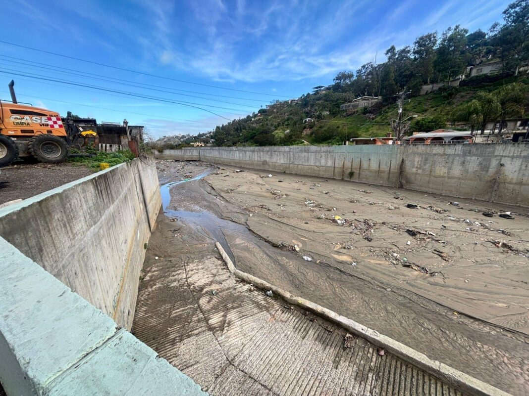 Supervisa Gobierno de Tijuana buen funcionamiento de desarenadores tras lluvias