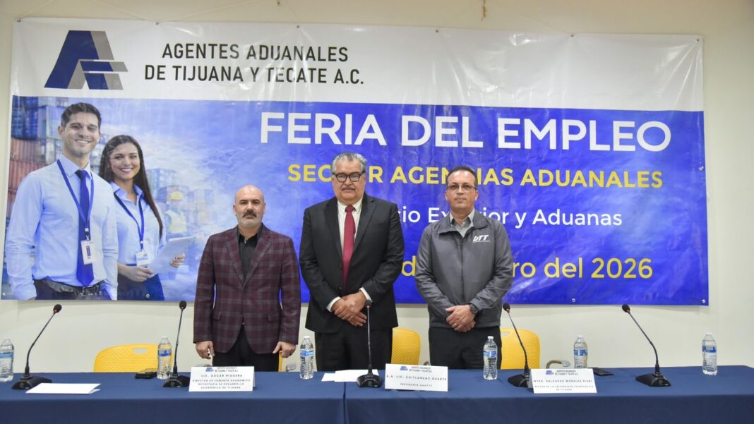 Asociación de Aduanales de Tijuana y Tecate recibe cerca de 300 jóvenes en su primera Feria del Empleo 2026