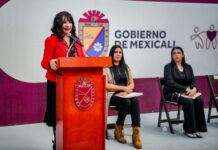 Norma Bustamante entrega estímulos económicos y beneficios a instituciones civiles