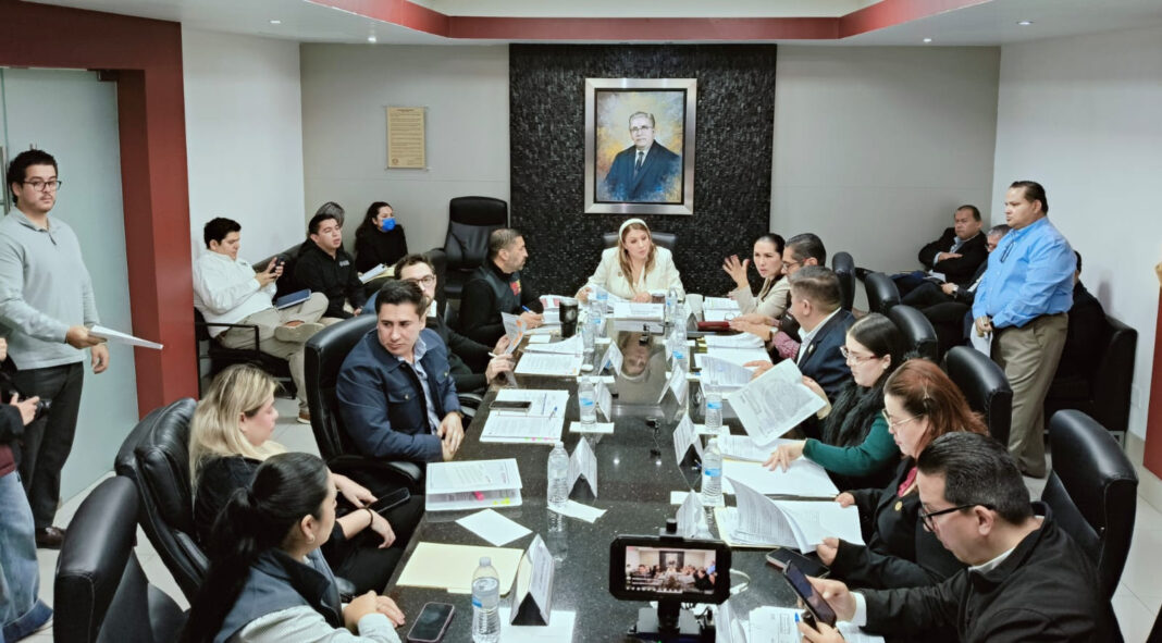 Aprueban diversas iniciativas en comisión de justicia