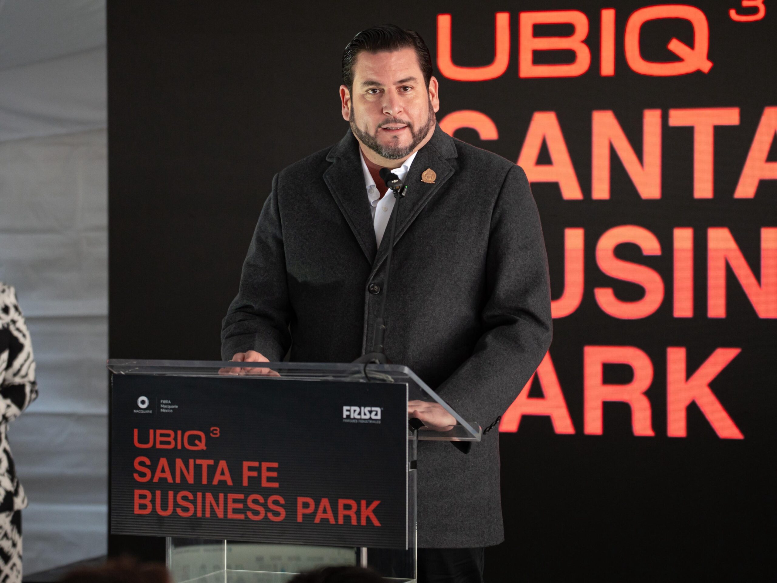 Participa Burgueño en la colocación de la primera piedra del nuevo complejo industrial y proyecto de departamentos en Santa Fe