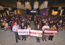 ISSSTECALI otorga becas a hijos de trabajadores