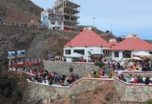 Más de 30 mil visitantes abarrotan La Bufadora en Semana Santa