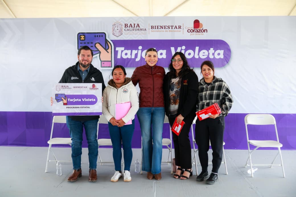 Marina del Pilar entrega nuevas Tarjetas Violeta para madres jefas de familia
