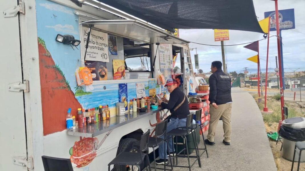 Refuerza Gobierno Municipal operativo de ordenamiento del comercio en Santa Fe